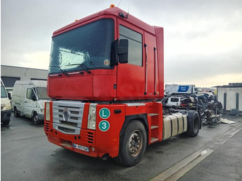 Tractor truck RENAULT Magnum 440