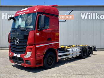 Container transporter/ Swap body truck MERCEDES-BENZ