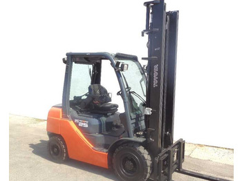 Diesel forklift TOYOTA FD 25
