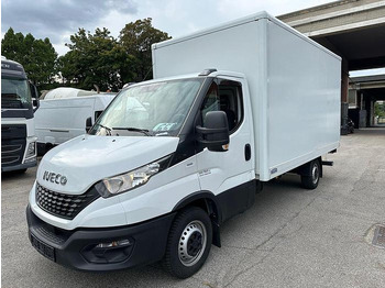 Closed box van Iveco 35S16: picture 2