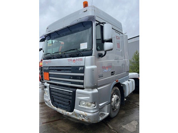 Tractor truck DAF XF 105 460