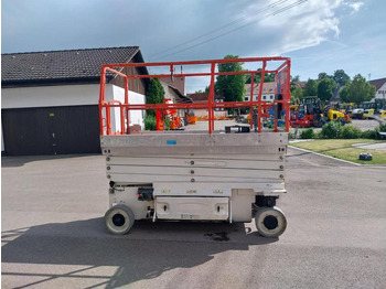Scissor lift JLG