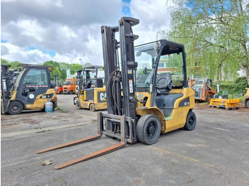 LPG forklift CATERPILLAR GP