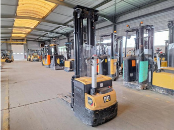 Stacker CATERPILLAR NSP16N2
