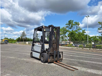 Electric forklift Yale ERP30: picture 2