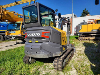 Mini excavator Volvo EC37F: picture 2