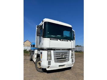 Tractor truck RENAULT Magnum 440