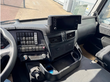 X-Way AD360X40Z/P 8x4 X-Way AD360X40Z/P 8x4 leasing X-Way AD360X40Z/P 8x4 X-Way AD360X40Z/P 8x4: picture 5