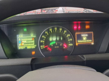 Container transporter/ Swap body truck Volvo FH 13 500: picture 3