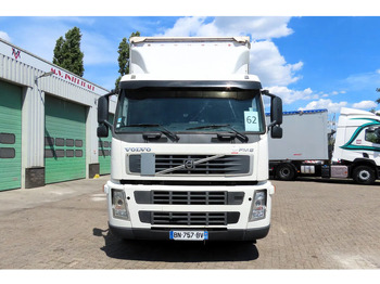 Curtain side truck Volvo FM 340 6x2, TOP Condition truck!!: picture 3