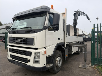 Crane truck Volvo FM 300 6x4 + (25.8m!) CRANE HIAB 245 E-5 + JIB 65 X-3 + 2 ME - *228.000km* - MANUAL - A/C - EURO 3 - BELGIAN TRUCK: picture 3