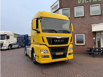 Tractor truck MAN TGX 18.400