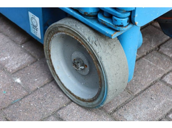 Articulated boom Genie GR20 Electric, 8m Working Height, Non Marking Tyre: picture 4