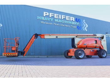 Articulated boom JLG