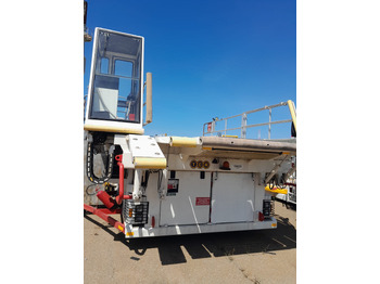 Aircraft cargo loader