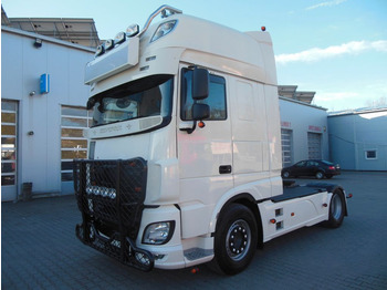 Tractor truck DAF XF 106 480