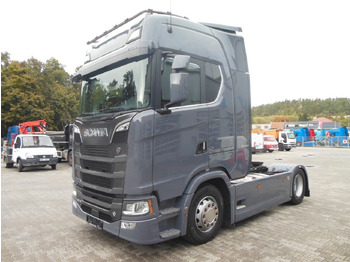 Tractor truck SCANIA S 660 V8