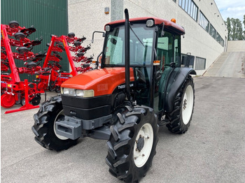 Farm tractor NEW HOLLAND