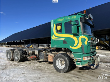 Cab chassis truck SCANIA R124