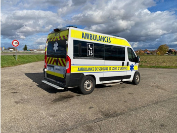 Ambulance Fiat LES DAUPHINS/DUCATO TORINO 2.3M-Jet 160 endommagée: picture 4 Ambulance Fiat LES DAUPHINS/DUCATO TORINO 2.3M-Jet 160 endommagée: picture 4