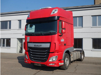 Tractor truck DAF XF 460