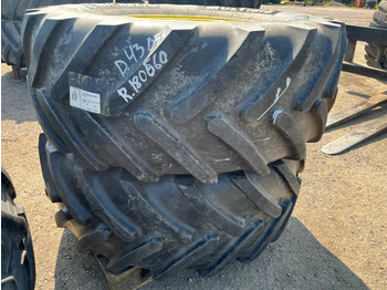 Tire JOHN DEERE