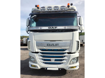 Tractor truck DAF XF 460