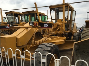 Grader CATERPILLAR 120H: picture 3