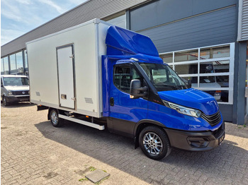Closed box van IVECO Daily 35s18