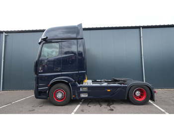 Tractor truck MERCEDES-BENZ Actros 1945