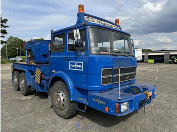 Tow truck IVECO