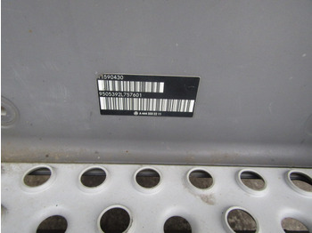 Cab and interior for Truck MERCEDES AXOR  PASSENGER SIDE CAB STEP: picture 3