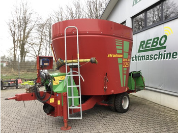 Forage mixer wagon STRAUTMANN