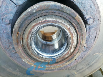 Hub for Truck Volvo First wheel hub 85107750: picture 3
