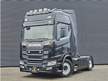 Tractor truck SCANIA R 580