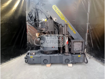 Truck mounted crane PALFINGER