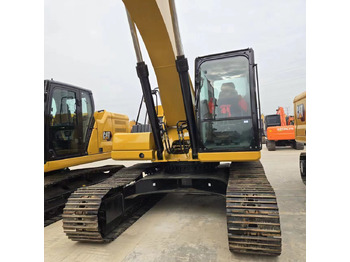 Crawler excavator Caterpillar 330GC: picture 4