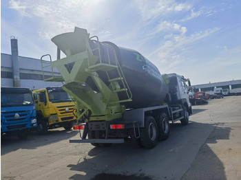 Concrete mixer truck Sinotruk HOWO 6*4 Concrete mixer truck: picture 4