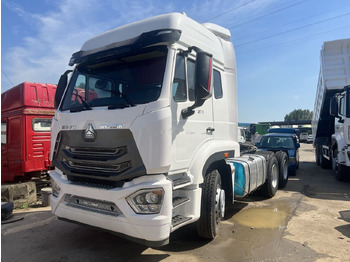 Tractor truck SINOTRUK HOWO