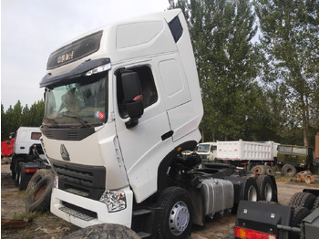 Tractor truck SINOTRUK HOWO