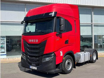 Tractor truck IVECO