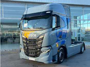 Tractor truck IVECO S-WAY