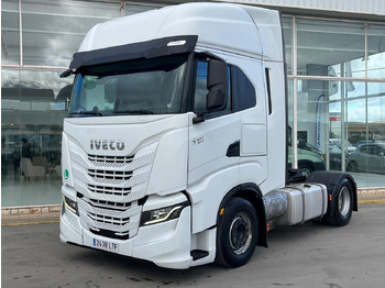 Tractor truck IVECO S-WAY