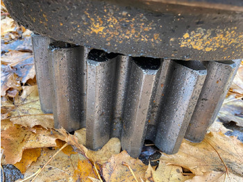 Swing motor for Construction machinery Holland E 305: picture 3