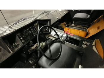 Cab and interior for Crane Krupp KMK 5100 lower cabin: picture 5