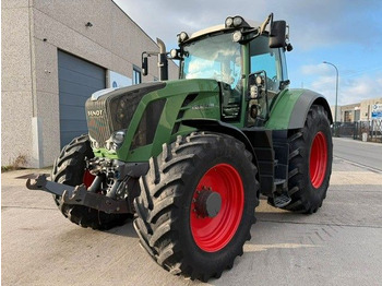 Farm tractor FENDT 828 Vario