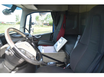 Hook lift truck Volvo FH 460 6x2*4 - PALFINGER HOOKLIFT - 841 TKM - PARK. AIRCO - WHEELBASE: 480 CM - PTO - TOP CONDITION -: picture 5 Hook lift truck Volvo FH 460 6x2*4 - PALFINGER HOOKLIFT - 841 TKM - PARK. AIRCO - WHEELBASE: 480 CM - PTO - TOP CONDITION -: picture 5