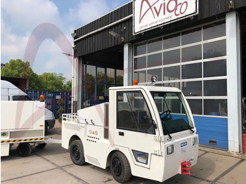 Baggage tractor MULAG