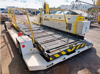 Aircraft cargo loader : picture 3 Aircraft cargo loader : picture 3