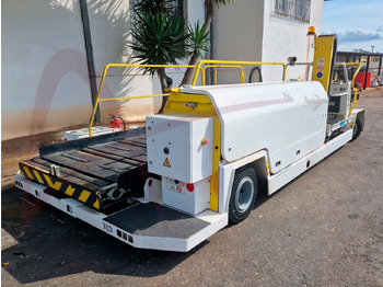 Aircraft cargo loader : picture 2 Aircraft cargo loader : picture 2